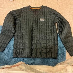 Patagonia Men's Black Quilted Puffer Jacket